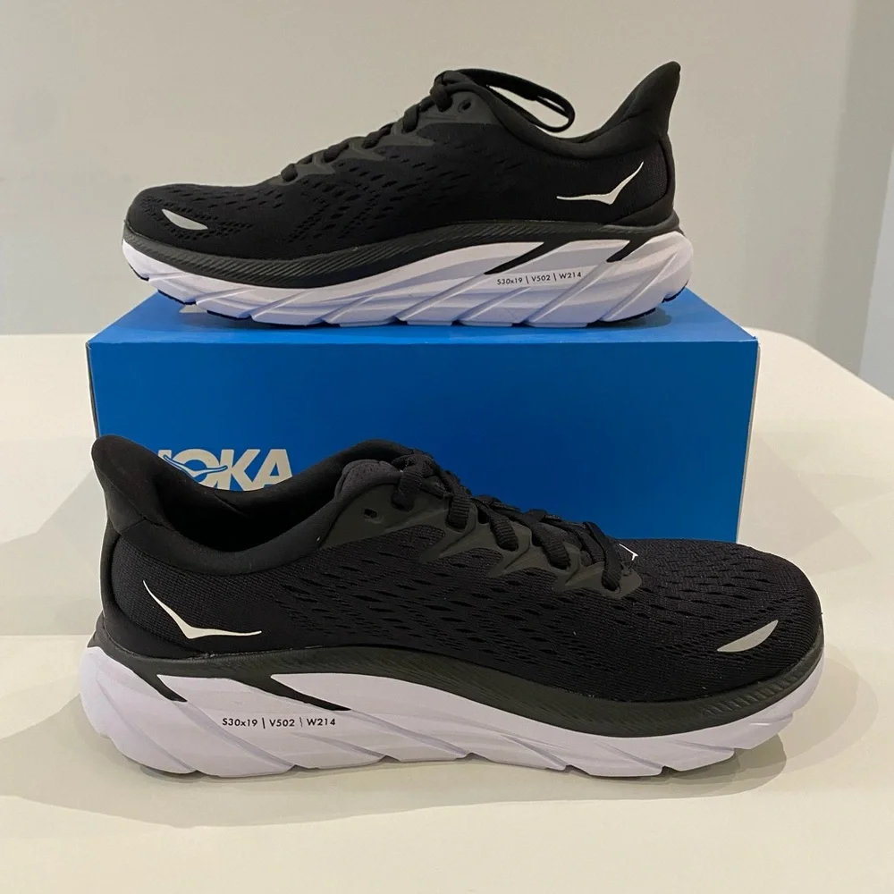 Hoka Women’s Clifton 8 Sneaker in Black/White sz 6.5 New in Box - Picture 5 of 8